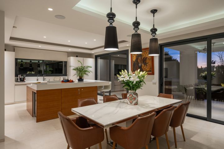 Los Olivos 3 - Modern Villa in Prime Location