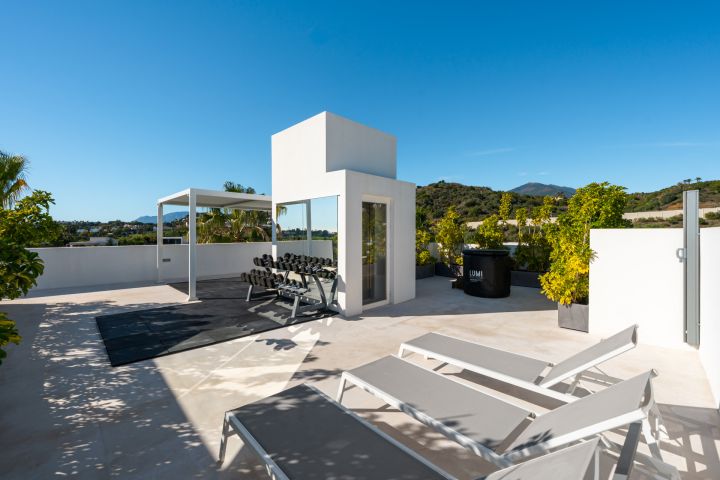 Los Olivos 3 - Modern Villa in Prime Location