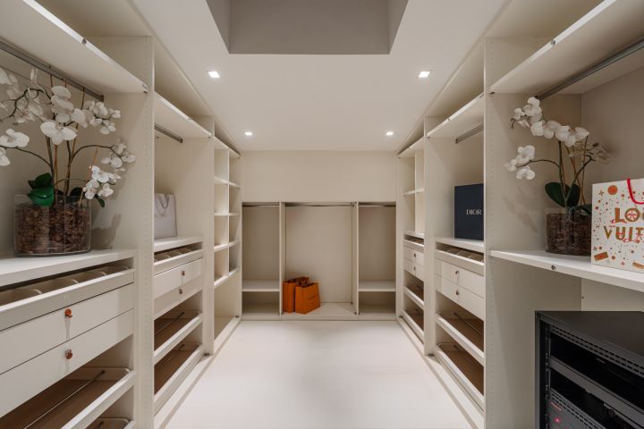 Magna 6 - Semi Detached Villa in Puente Romano