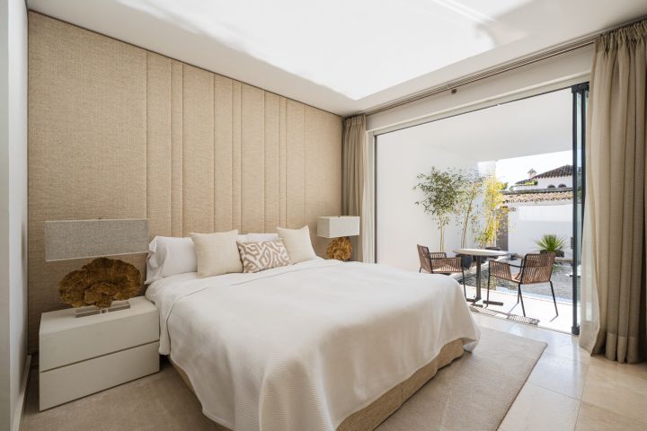 Magna 6 - Semi Detached Villa in Puente Romano