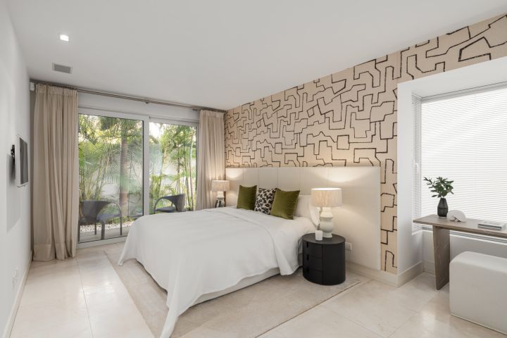 Magna 6 - Semi Detached Villa in Puente Romano