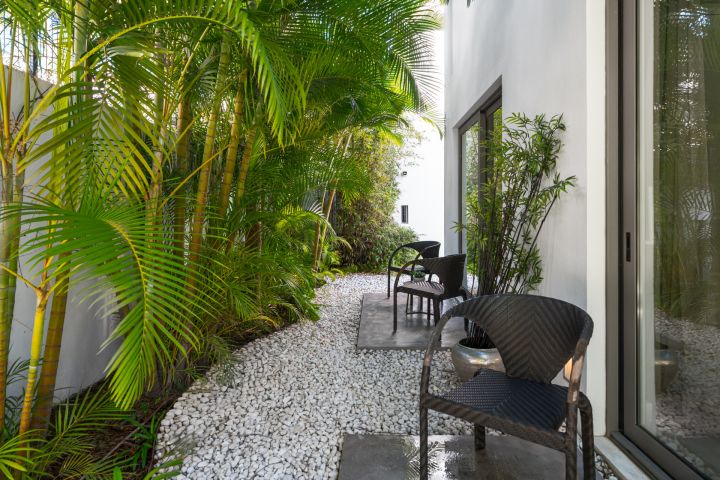 Magna 6 - Semi Detached Villa in Puente Romano