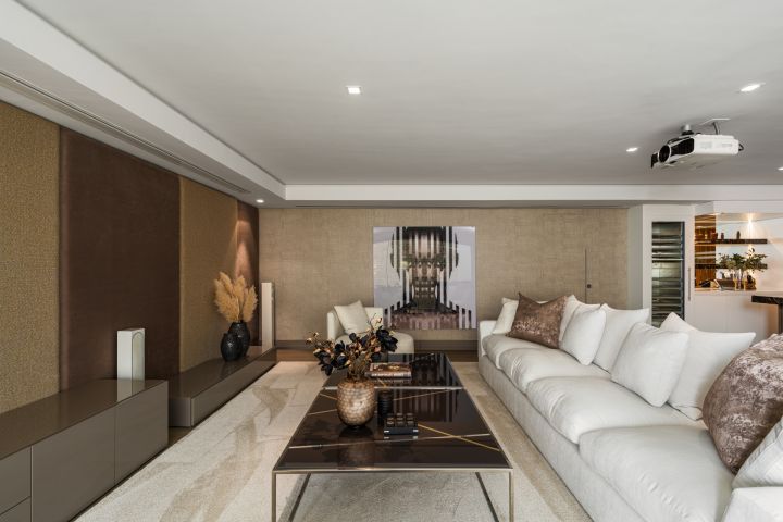 Magna 6 - Semi Detached Villa in Puente Romano