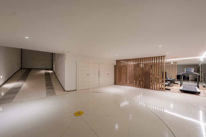 Magna 6 - Semi Detached Villa in Puente Romano