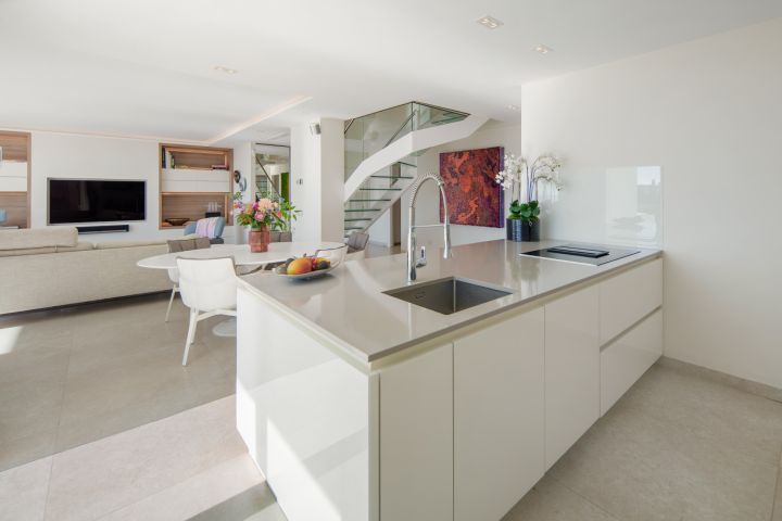 Monte Paraiso 2F - Impressive Property with Panoramic Views